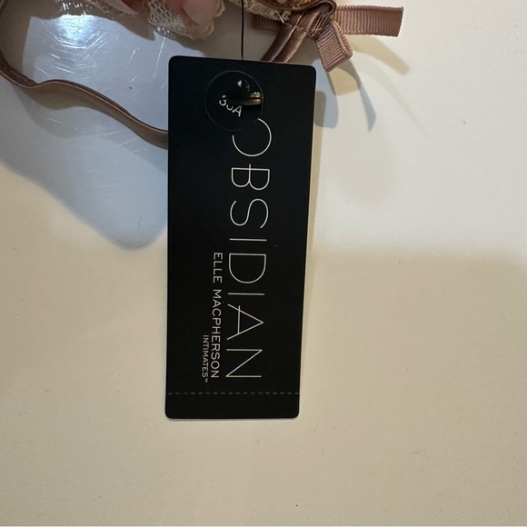 Elle MacPherson Intimates Bra
RITA
VINTAGE CREAM
UNDERWIRE BRA - Picture 3 of 3